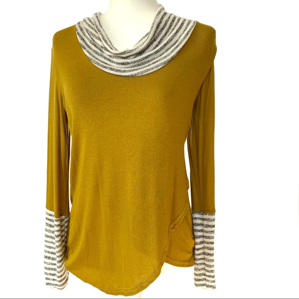 💜NWT B.E. Stage Striped Cowl Tunic